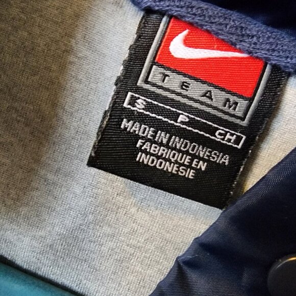 Nike Jacket Windbreaker Marquette Golden Eagles Blue Full Zip Hooded Size Small - Picture 7 of 16